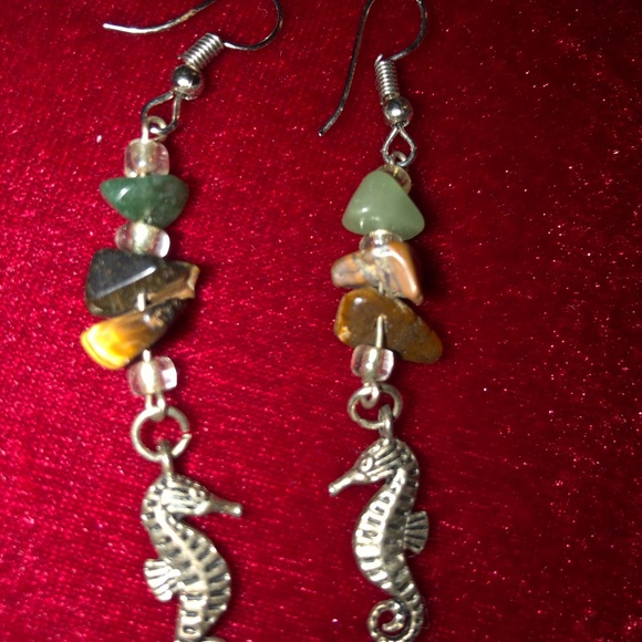 Earring - Picture 2 of 3